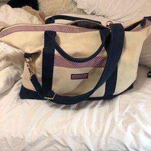 Vineyard Vines weekender bag